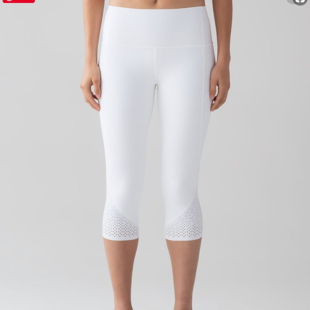 Lululemon Anew crop 21" size 4